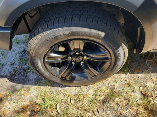 Billet Silver Metallic Clearcoat 2024 RAM 1500 Classic Warlock Crew Cab 4x4 5'7' Box