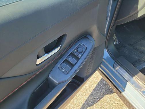 Atlantic Gray Metallic/Super Black 2026 Nissan Sentra SR