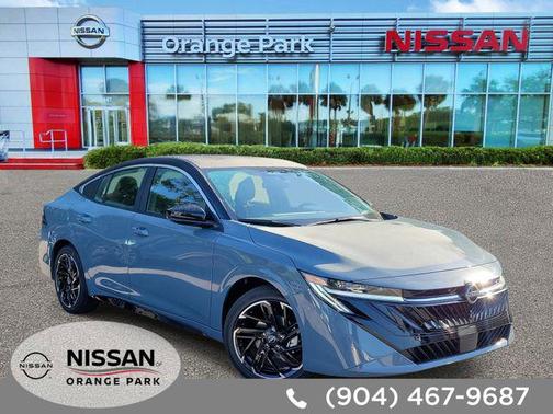 Atlantic Gray Metallic/Super Black 2026 Nissan Sentra SR