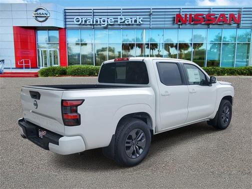 2025 Nissan Frontier SV