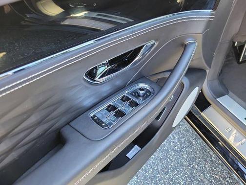 2022 Bentley Flying Spur V8