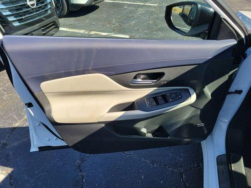 Aspen White Tricoat 2026 Nissan Sentra SL