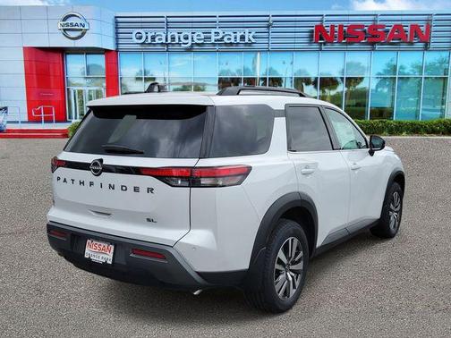 Everest White Pearl Tricoat 2026 Nissan Pathfinder SL