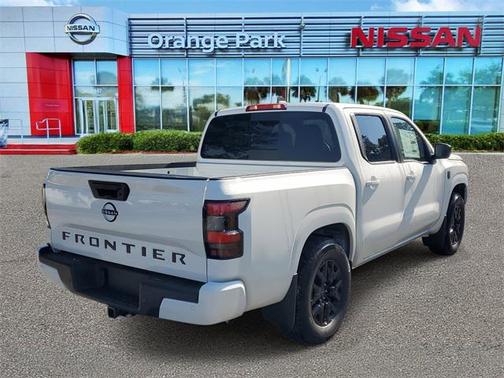 2026 Nissan Frontier SV