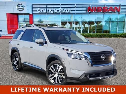 2025 Nissan Pathfinder Platinum 4WD