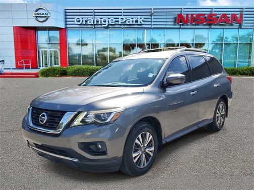 2017 Nissan Pathfinder SV