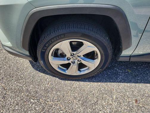 2021 Toyota RAV4 Hybrid XLE Premium