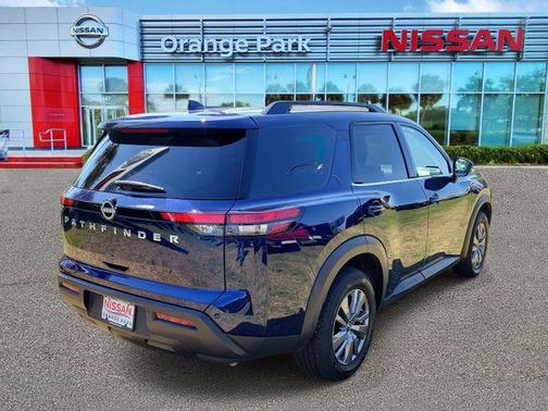 2025 Nissan Pathfinder SV FWD