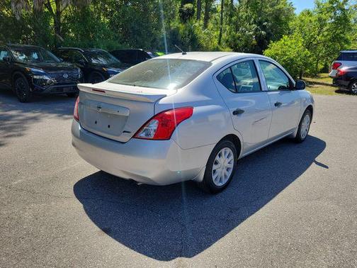 2014 Nissan Versa 1.6 S+