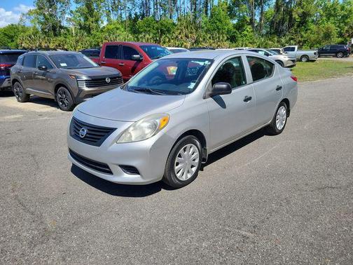 2014 Nissan Versa 1.6 S+