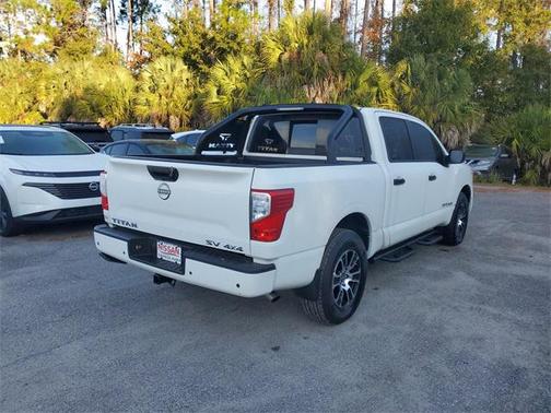 2024 Nissan Titan SV
