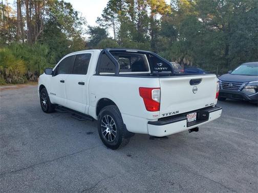 2024 Nissan Titan SV