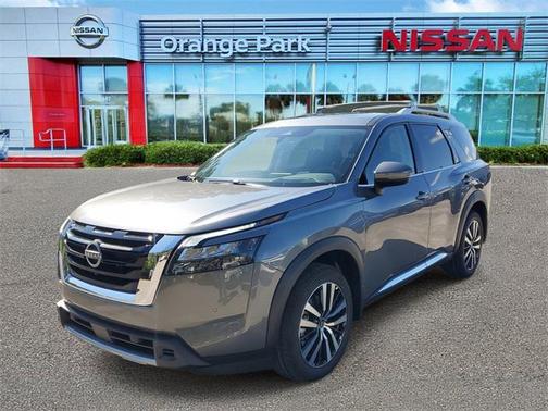 2025 Nissan Pathfinder Platinum FWD