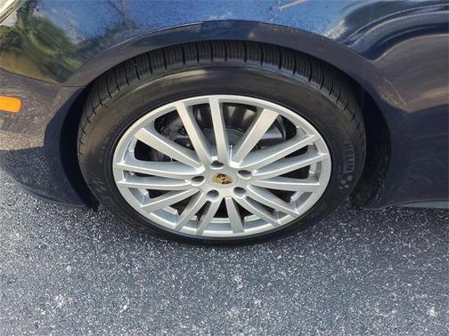 2018 Porsche Panamera 4