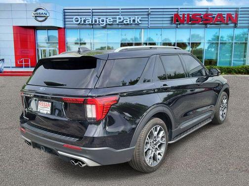 AGATE BLACK METALLIC 2025 Ford Explorer Platinum
