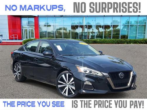 2022 Nissan Altima SR FWD