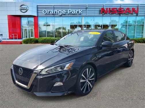 2022 Nissan Altima SR FWD