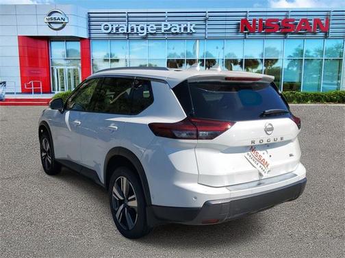 2025 Nissan Rogue SL