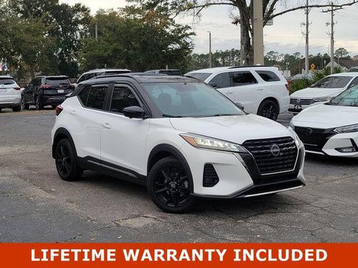 2023 Nissan Kicks SR