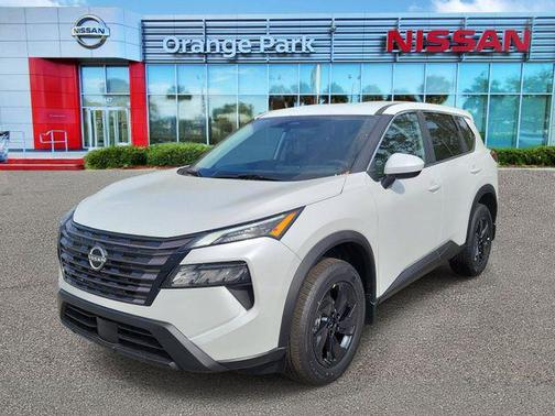 Everest White Pearl Tricoat 2026 Nissan Rogue SV