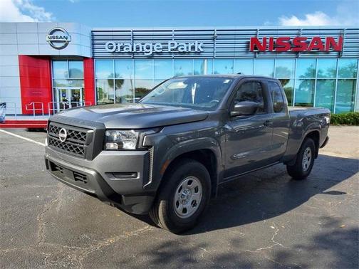 Photo 2 of 31 of 2022 Nissan Frontier S