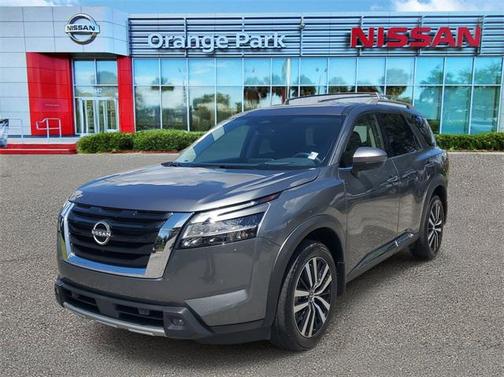 2024 Nissan Pathfinder Platinum FWD