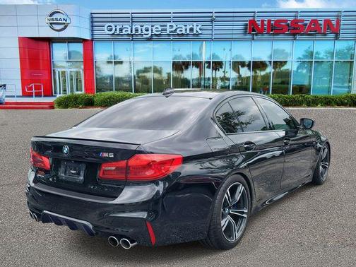 Black Sapphire Metallic 2019 BMW M5 Base