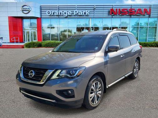 2017 Nissan Pathfinder SL