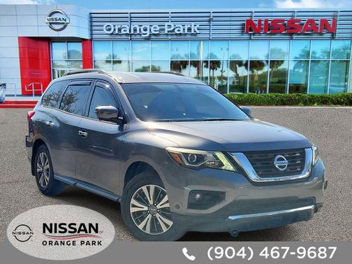 2017 Nissan Pathfinder SL