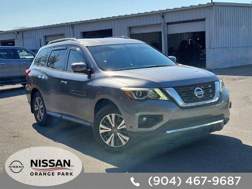 2017 Nissan Pathfinder SL