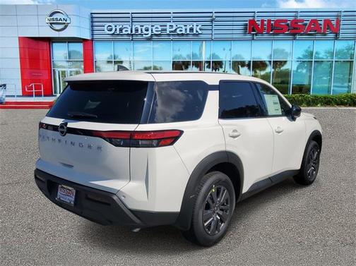 2025 Nissan Pathfinder S FWD