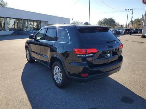 2022 Jeep Grand Cherokee Laredo