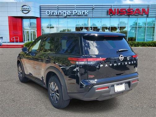 2025 Nissan Pathfinder S FWD