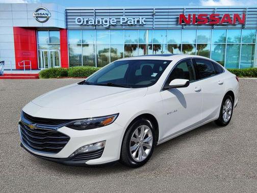 Summit White 2024 Chevrolet Malibu FWD 1LT
