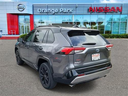 2022 Toyota RAV4 Hybrid SE