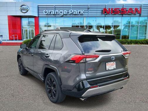 2022 Toyota RAV4 Hybrid SE