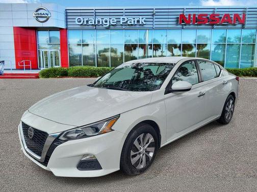 Glacier White 2021 Nissan Altima S FWD