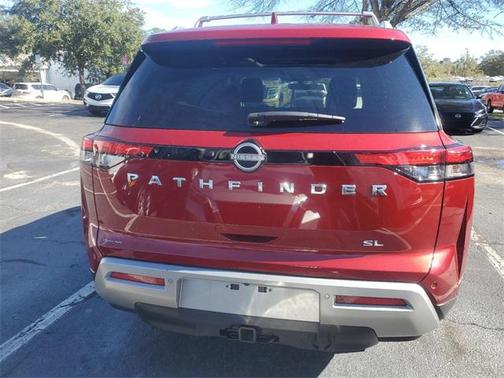 2023 Nissan Pathfinder SL FWD