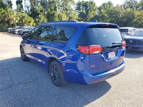 2020 Chrysler Pacifica L