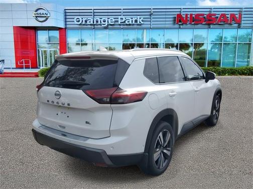 2025 Nissan Rogue SL