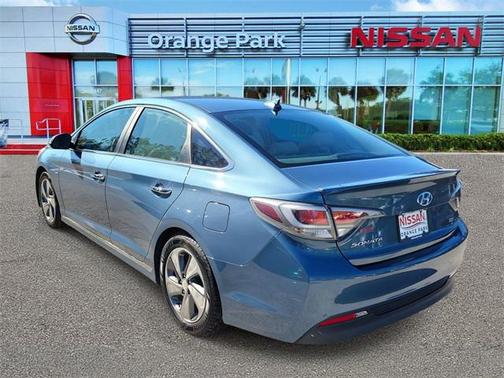 2016 Hyundai SONATA Hybrid Limited