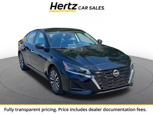 Super Black 2025 Nissan Altima SV FWD