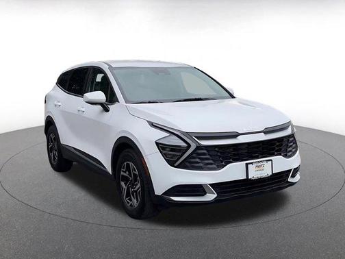 Glacial White Pearl 2025 Kia Sportage LX