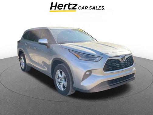 Celestial Silver Metallic 2025 Toyota Highlander LE