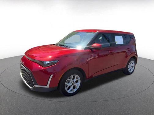 Mars Orange 2025 Kia Soul LX