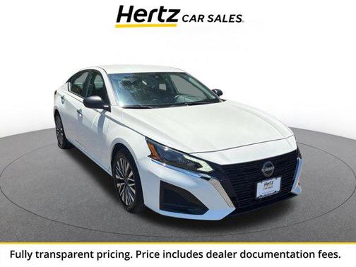 Glacier White 2025 Nissan Altima SV FWD