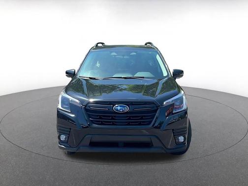 Crystal Black Silica 2024 Subaru Forester Limited