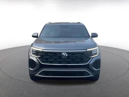 2025 Volkswagen Atlas Cross Sport 2.0T SE w/Technology 4MOTION