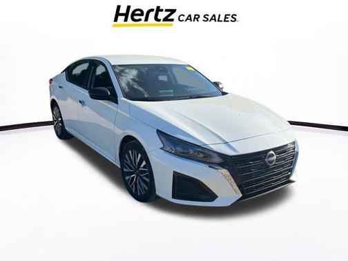 Glacier White 2025 Nissan Altima SV FWD