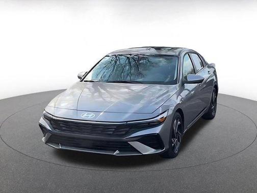 2025 Hyundai ELANTRA SEL